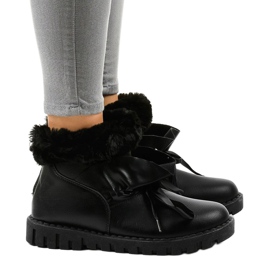 Zapatillas negras aisladas con cremallera 428-6 negro 2
