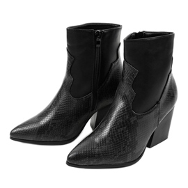 Botines negros en el poste de serpiente YK-117 2