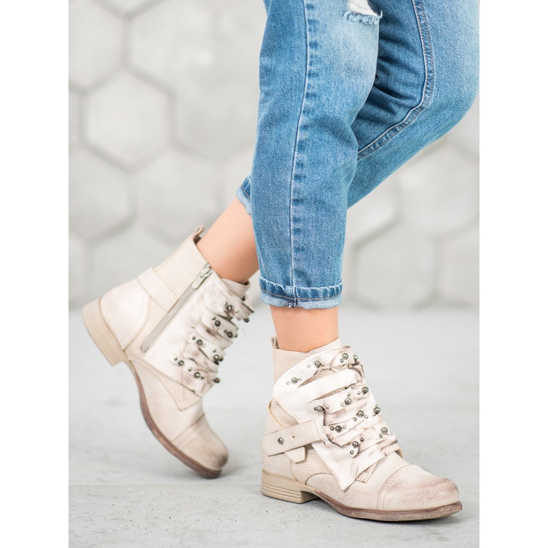 SDS Trabajadores beige 1