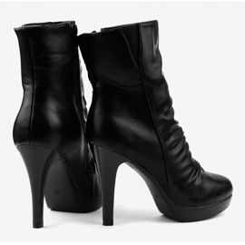Botas negras aisladas GFA418 negro 4