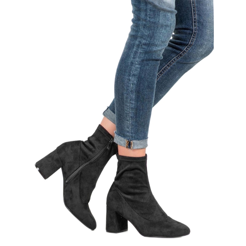 Diamantique Botines negros en un poste 2 Diamantique Botines negros en un poste 2