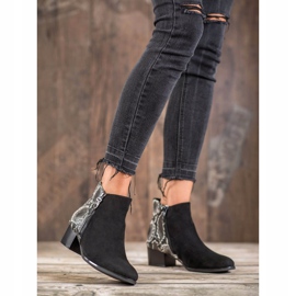 Kylie Botas negras con estampado de serpiente negro 3
