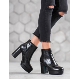 Small Swan Botas en la plataforma negro 5