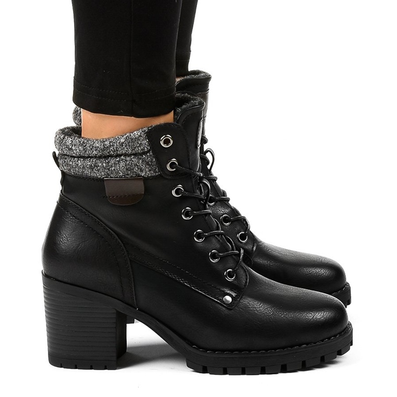 Botas negras en el poste con piel de oveja Z129 negro 1