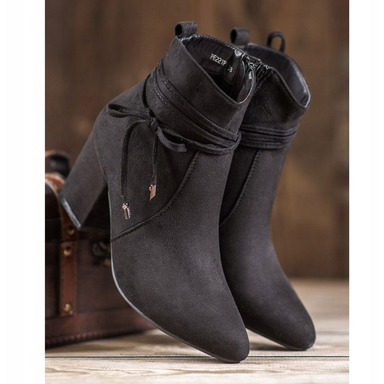 SHELOVET Botas en un poste negro 2