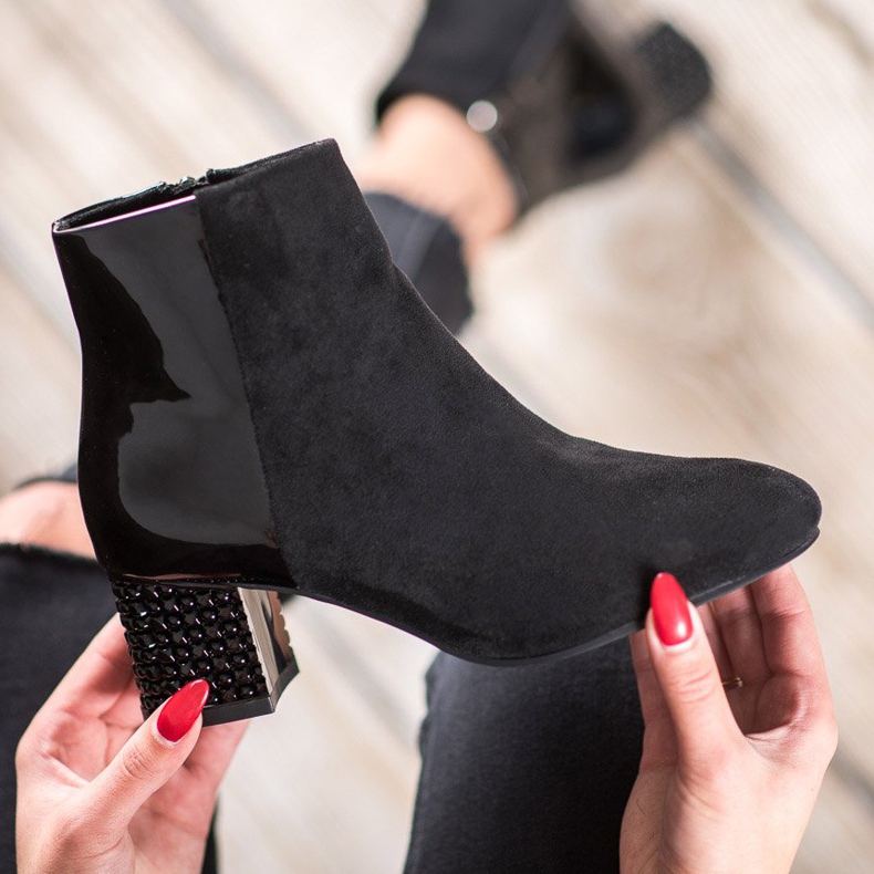 SHELOVET Botas de moda en el poste. negro 1 SHELOVET Botas de moda en el poste. negro 1