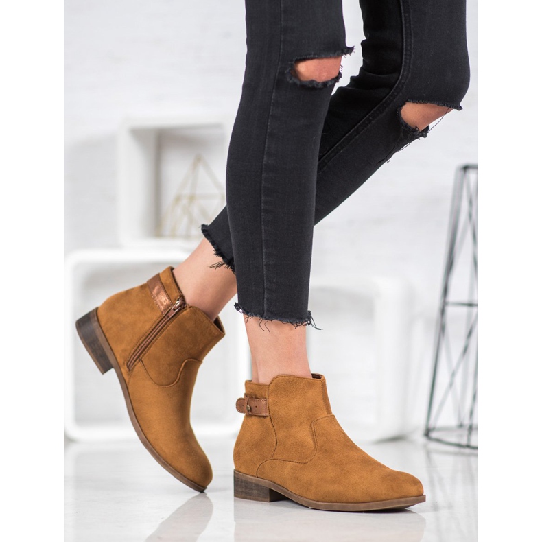 SHELOVET Botas con cinturón decorativo marrón 2