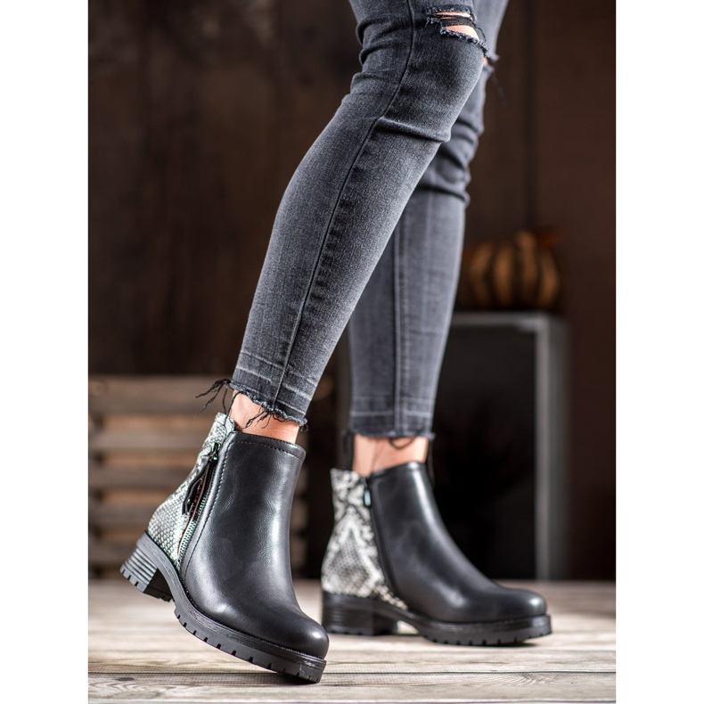 SHELOVET Trabajadores en la plataforma de impresión de serpientes negro 1