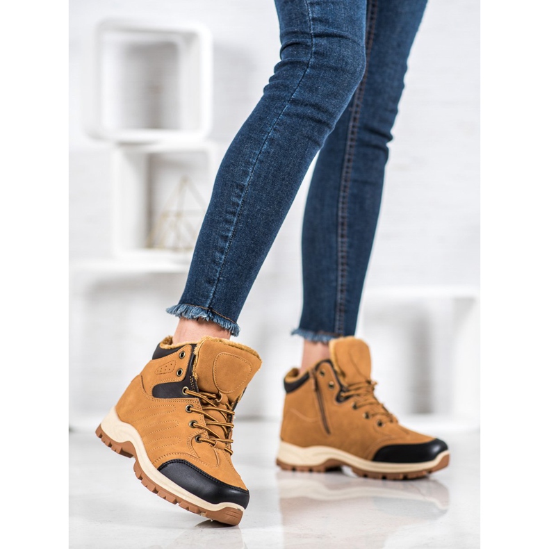 SHELOVET Tramperos deportivos aislados marrón 2 SHELOVET Tramperos deportivos aislados marrón 2