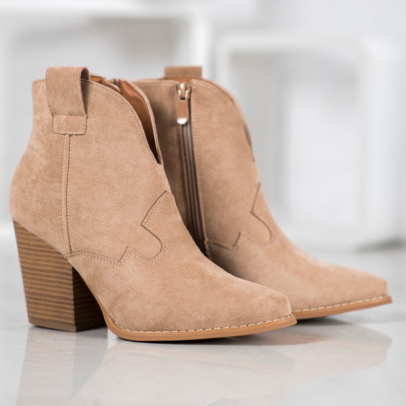 Bella Paris Botas de vaquero de gamuza en el pilar beige 1
