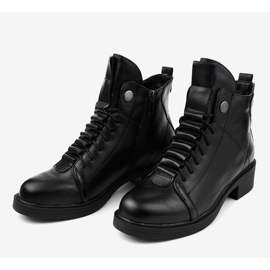 Botas negras planas con aislamiento CR-3366 negro 3