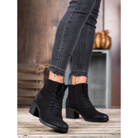 Botas con cordones en el poste VINCEZA negro 1 Botas con cordones en el poste VINCEZA negro 1