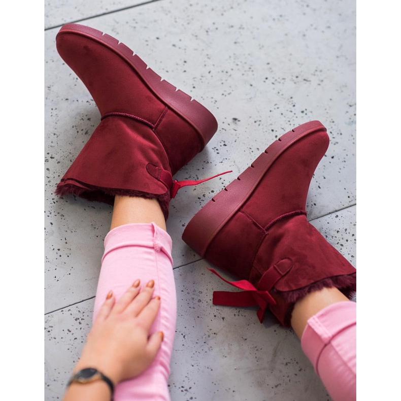 SHELOVET Maroon Mukluki en la plataforma rojo 2 SHELOVET Maroon Mukluki en la plataforma rojo 2