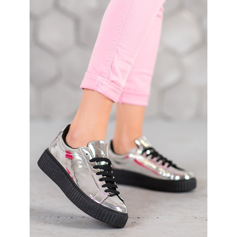 Corina Zapatos plateados en la plataforma gris 2