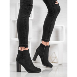 Ideal Shoes Botas clásicas de tacón alto negro 6