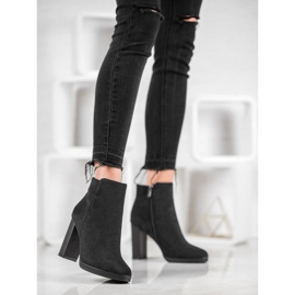 Ideal Shoes Botas clásicas de tacón alto negro 4