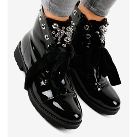 Botas aislantes lacadas en negro A3320EA 5