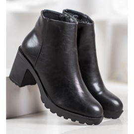 SHELOVET Botas negras en la plataforma negro 4