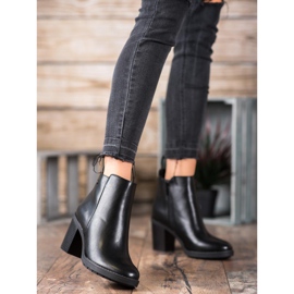 Ideal Shoes Botas cómodas de tacón alto negro 2 Ideal Shoes Botas cómodas de tacón alto negro 2