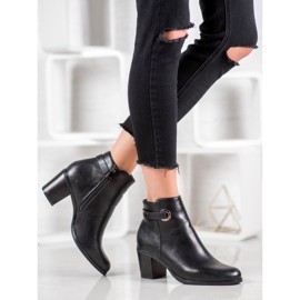 Ideal Shoes Botas clásicas de cuero ecológico negro 4