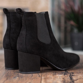 Bestelle Botas sin cordones en un poste negro 4