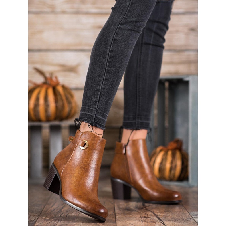 Ideal Shoes Botas clásicas de cuero ecológico marrón 2