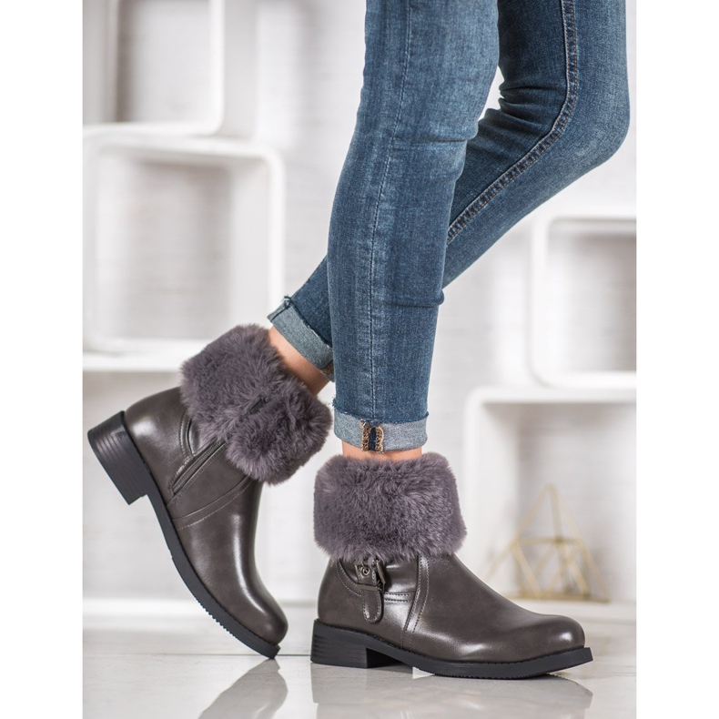 SHELOVET Trabajadores con piel gris 1