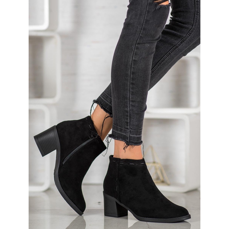 Kylie Botines negros en un poste 2 Kylie Botines negros en un poste 2