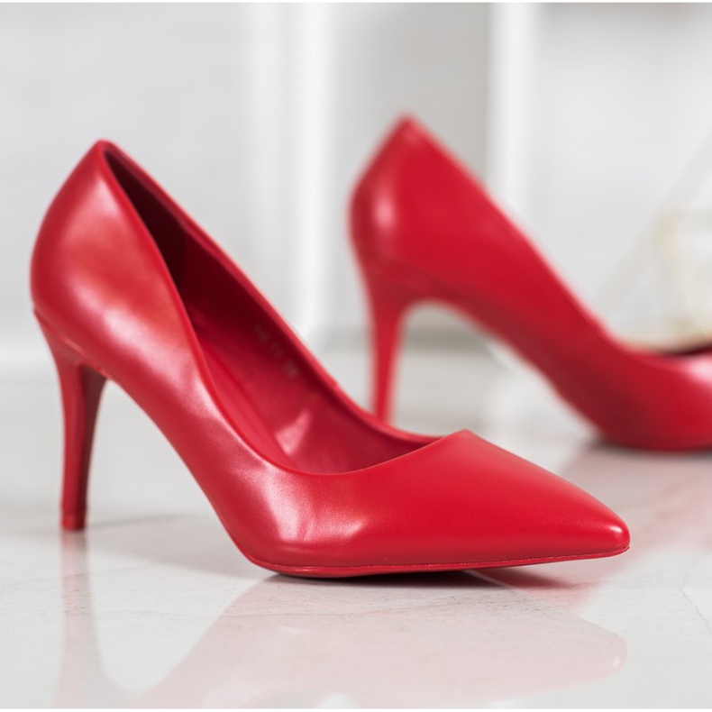 Small Swan Tacones rojos elegantes 1