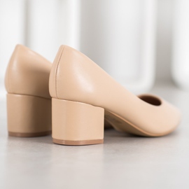 Ideal Shoes Zapatos de tacón beige con estilo 4