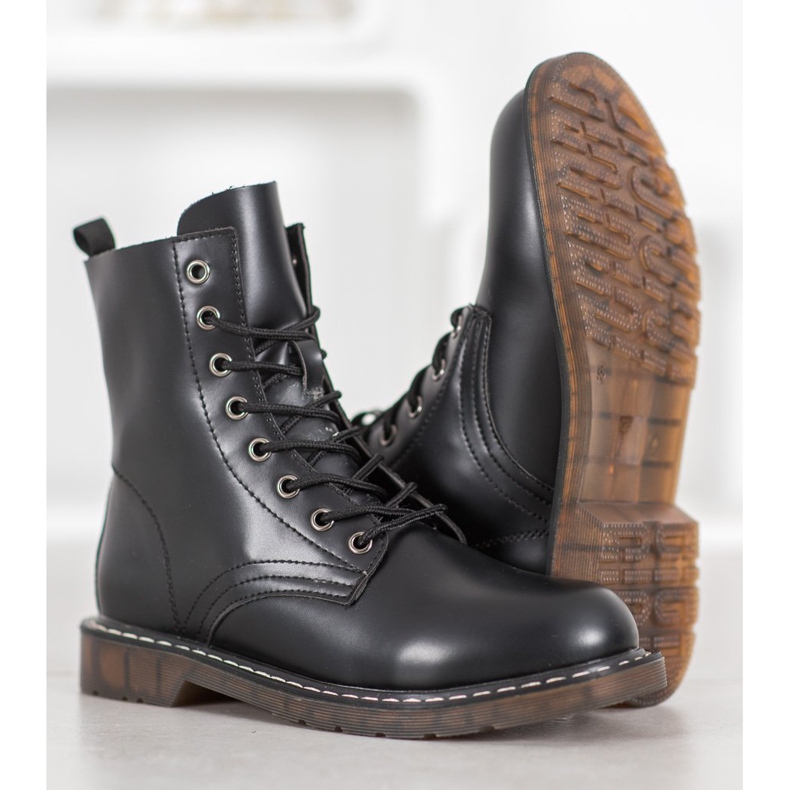 Kylie Tramperos elegantes con cuero ecológico negro 1 Kylie Tramperos elegantes con cuero ecológico negro 1