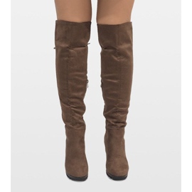 Botas con aislamiento de color topo en un puesto N503 gris 2