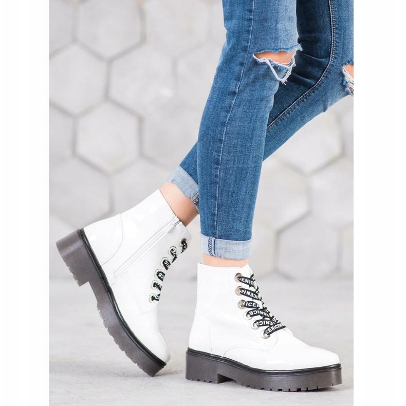 Sergio Leone Zapatos blancos en la plataforma 1