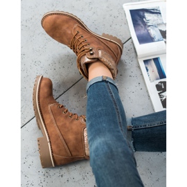 SDS Tramperos de camellos marrón 2 SDS Tramperos de camellos marrón 2