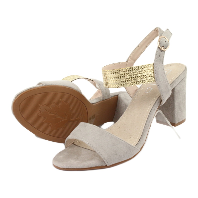 Sandalias en el poste Filippo DS817 gris / dorado amarillo 5