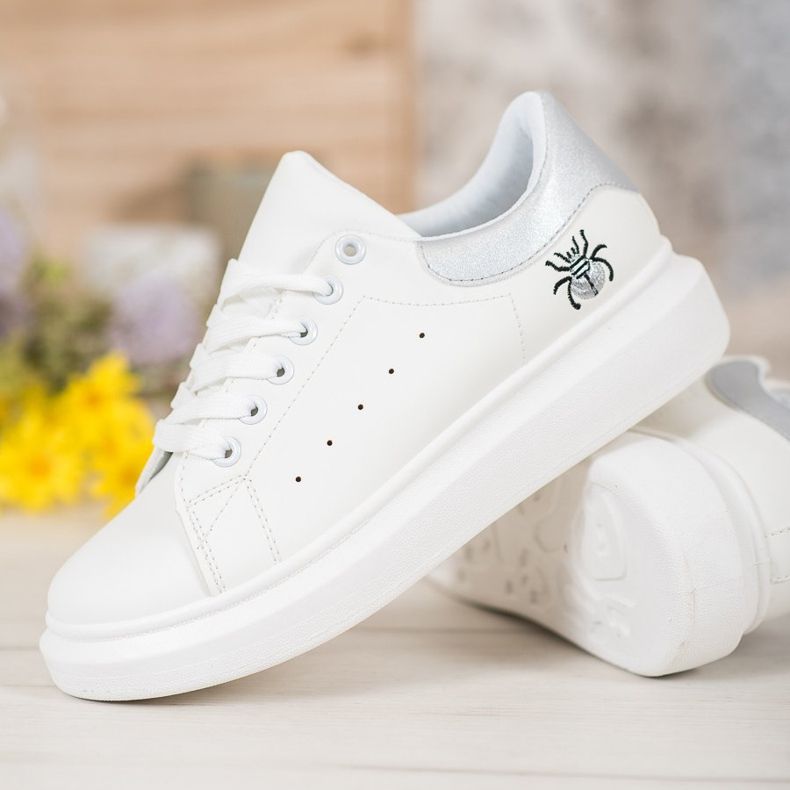 Kylie Calzado deportivo de moda blanco 1