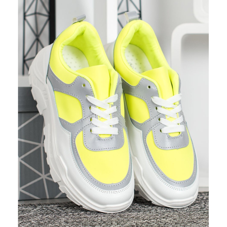SHELOVET Zapatillas con estilo blanco amarillo 1