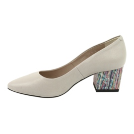 Kaniowski bombea un tacón decorativo 0205 beige 2