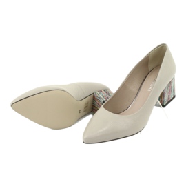 Kaniowski bombea un tacón decorativo 0205 beige 5