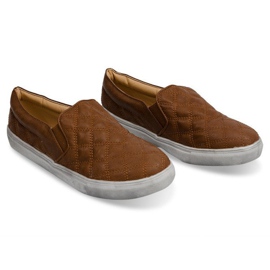 Resbalón acolchado sin cordones 9033 Camel marrón 2
