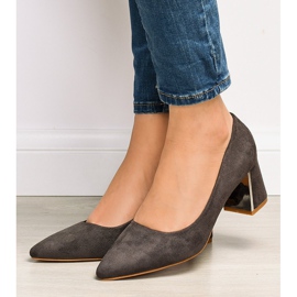 Zapatos de tacón de ante gris en el pilar L439 6