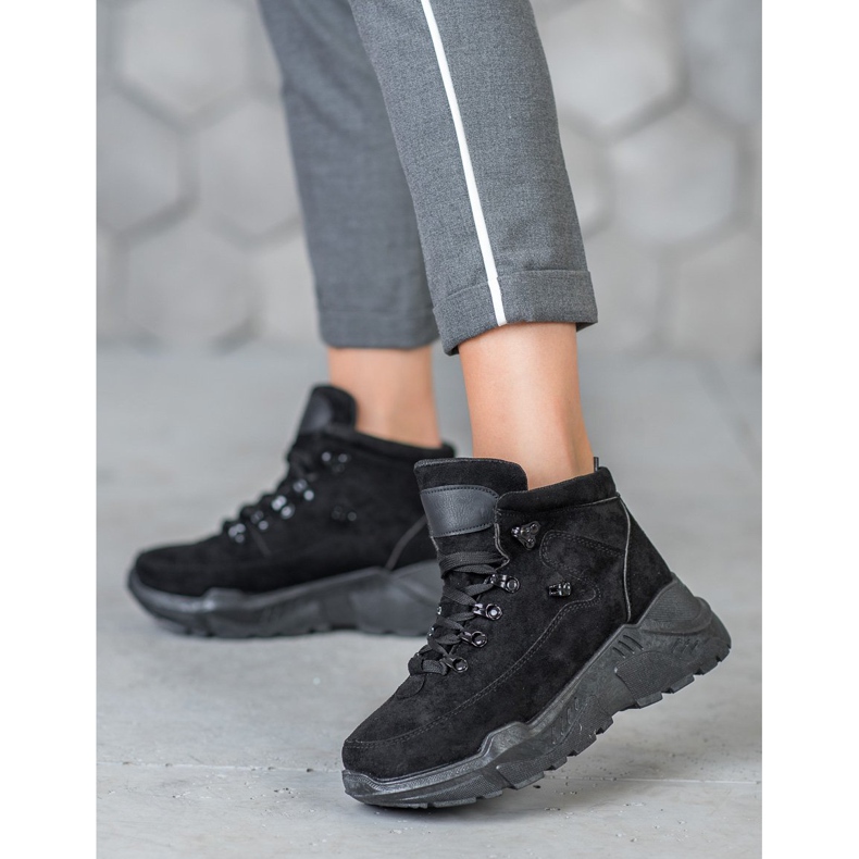 Queentina Zapatillas de gamuza negro 1