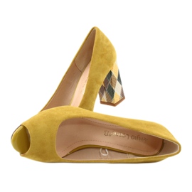 Salón ante Sergio Leone PB135 amarillo 5