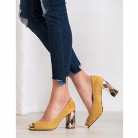 Sergio Leone Zapatos de salón con tacón estampado amarillo 4