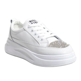 Zapatillas deportivas blancas decoradas con G140-2 blanco 1 Zapatillas deportivas blancas decoradas con G140-2 blanco 1