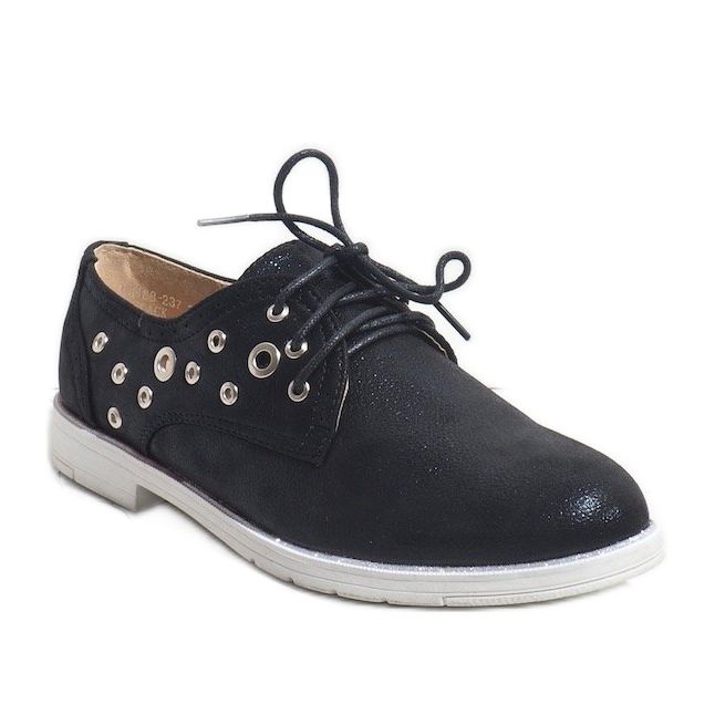 Zapato negro calado con tachuelas MB188-237 1