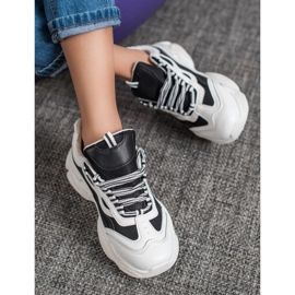 SHELOVET Zapatillas en la plataforma blanco negro 3