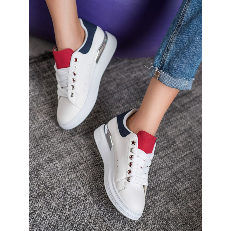 SHELOVET Zapatillas en la plataforma con cuero ecológico blanco 1