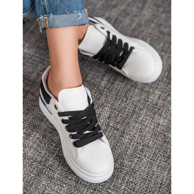 SHELOVET Zapatillas en la plataforma con cuero ecológico blanco 2