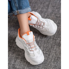 SHELOVET Zapatillas en la plataforma blanco 1